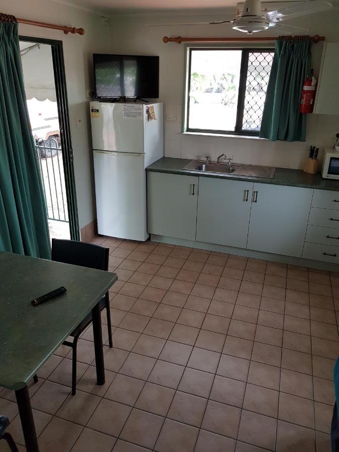 Hotel Coral Coast Tourist Park Townsville Exterior foto